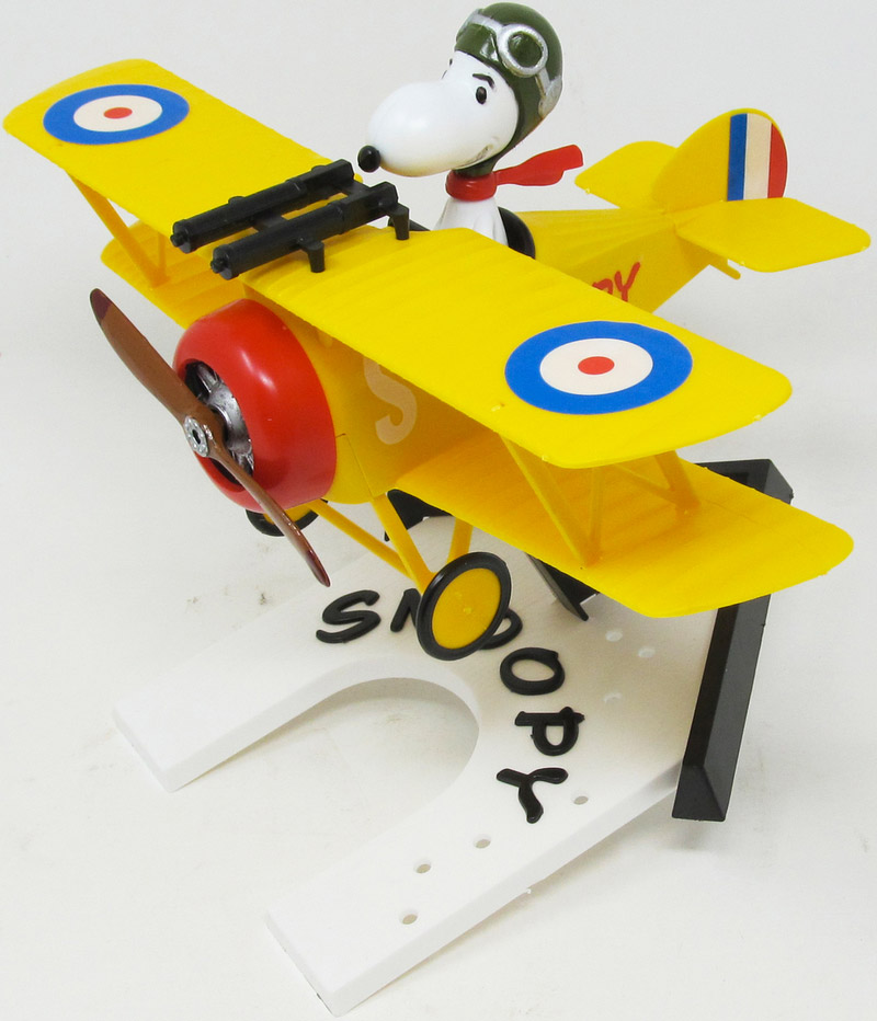 atlantis-models-74042-3-Snoopy-and-his-Sopwith-Camel-Curse-you-Red-Baron-snap-kit