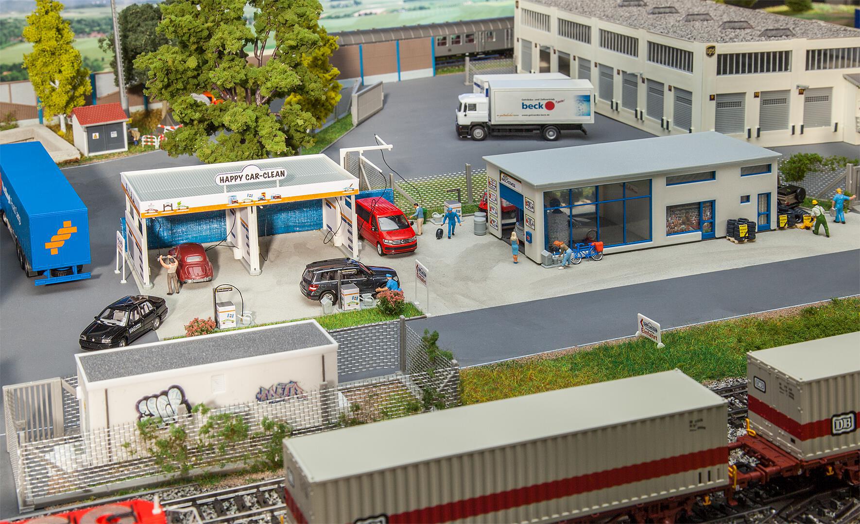 faller-191829-1-Autowaschanlage-Waschpark faller-191829-1-Autowaschanlage-Waschpark