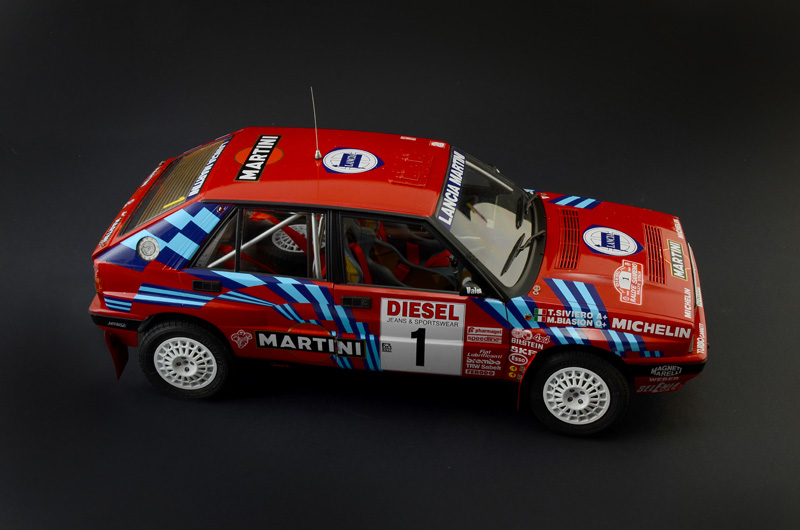 italeri-4712-7-Lancia-Delta-HF-integrale-16v-Sanremo-1989-Biasion-Siviero-Auriol-Occelli-full-view