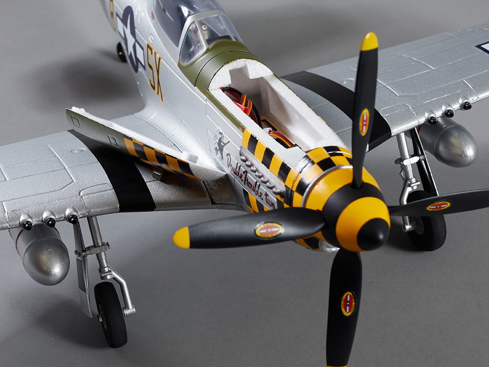 derbee-DB003PG-4-P-51-Mustang-Double-Trouble-two-Akkufach derbee-DB003PG-4-P-51-Mustang-Double-Trouble-two-Akkufach