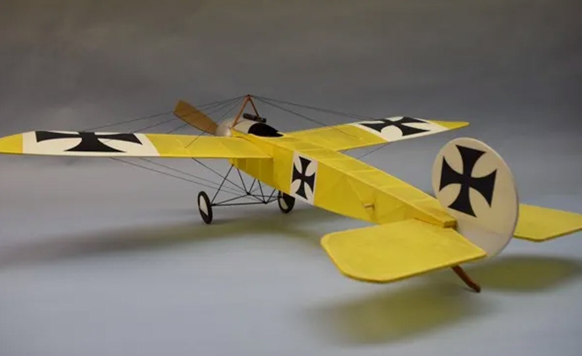 dumas-331-3-Fokker-E-III-Eindecker-Jagdflugzeug-Erster-Weltkrieg dumas-331-3-Fokker-E-III-Eindecker-Jagdflugzeug-Erster-Weltkrieg