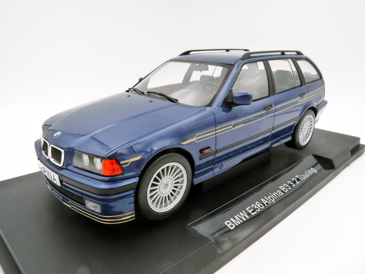 modelcargroup-MCG18227-1-BMW-Alpina-B3-3-2-Touring-alpinablau-metallic-E36-vorne