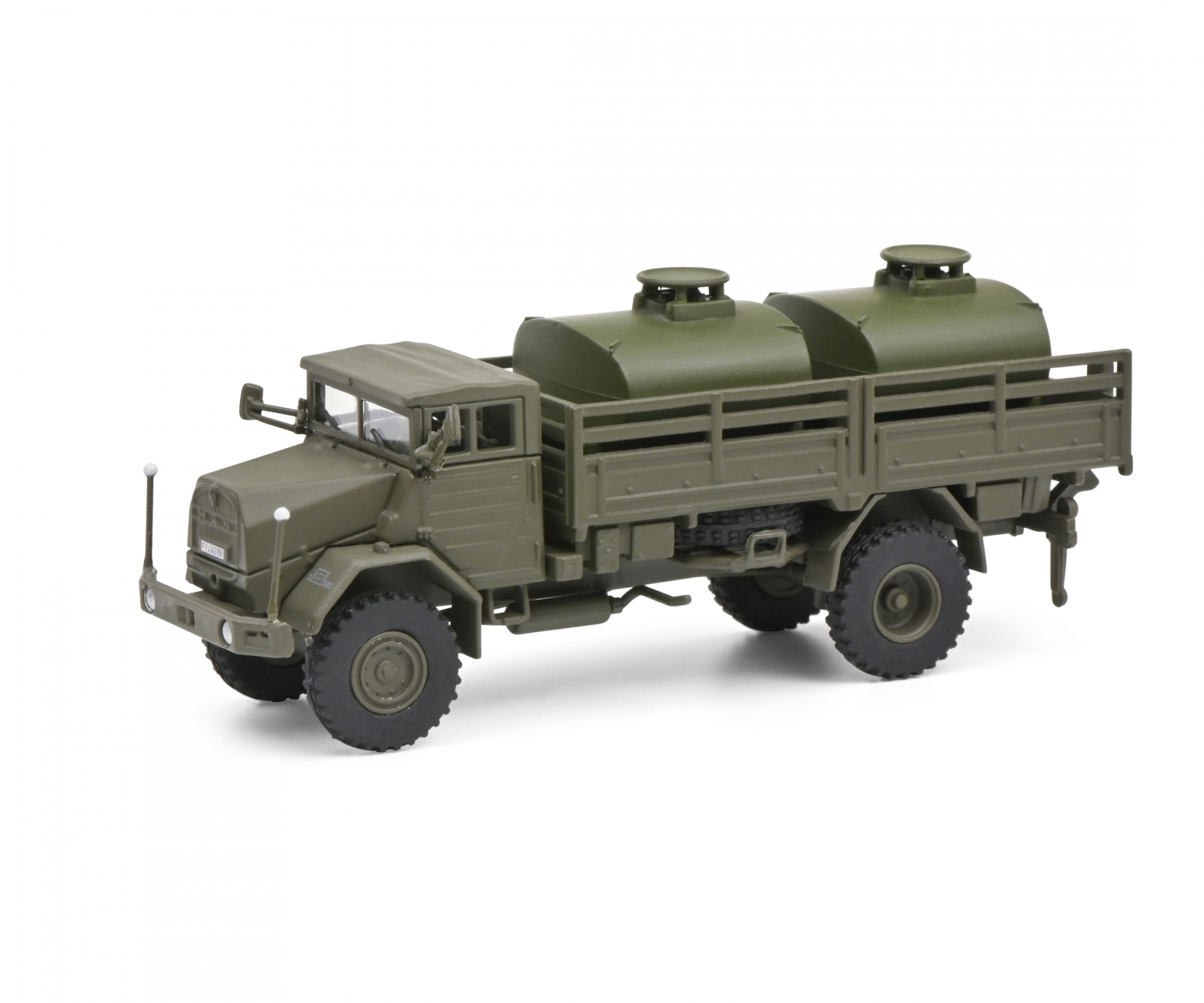 schuco-452667100-1-LKW-5t-gl-BW-Emma-Tankwagen-vorne