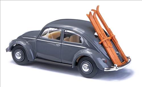 busch-52965-2-VW-Käfer-Ovali-mit-Skiträger-und-Skiern