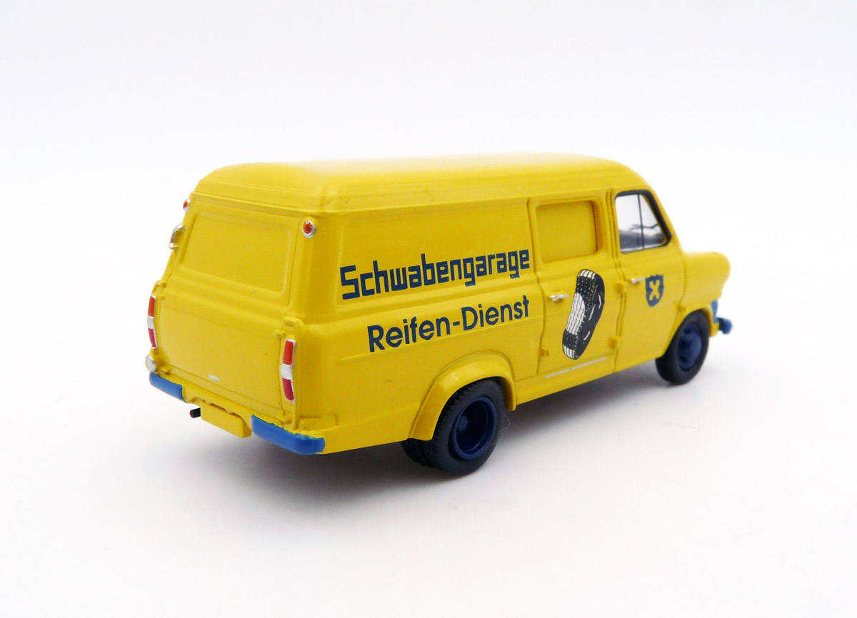 brekina-34163-2-Ford-Transit-Schwabengarage-Reifen-Dienst