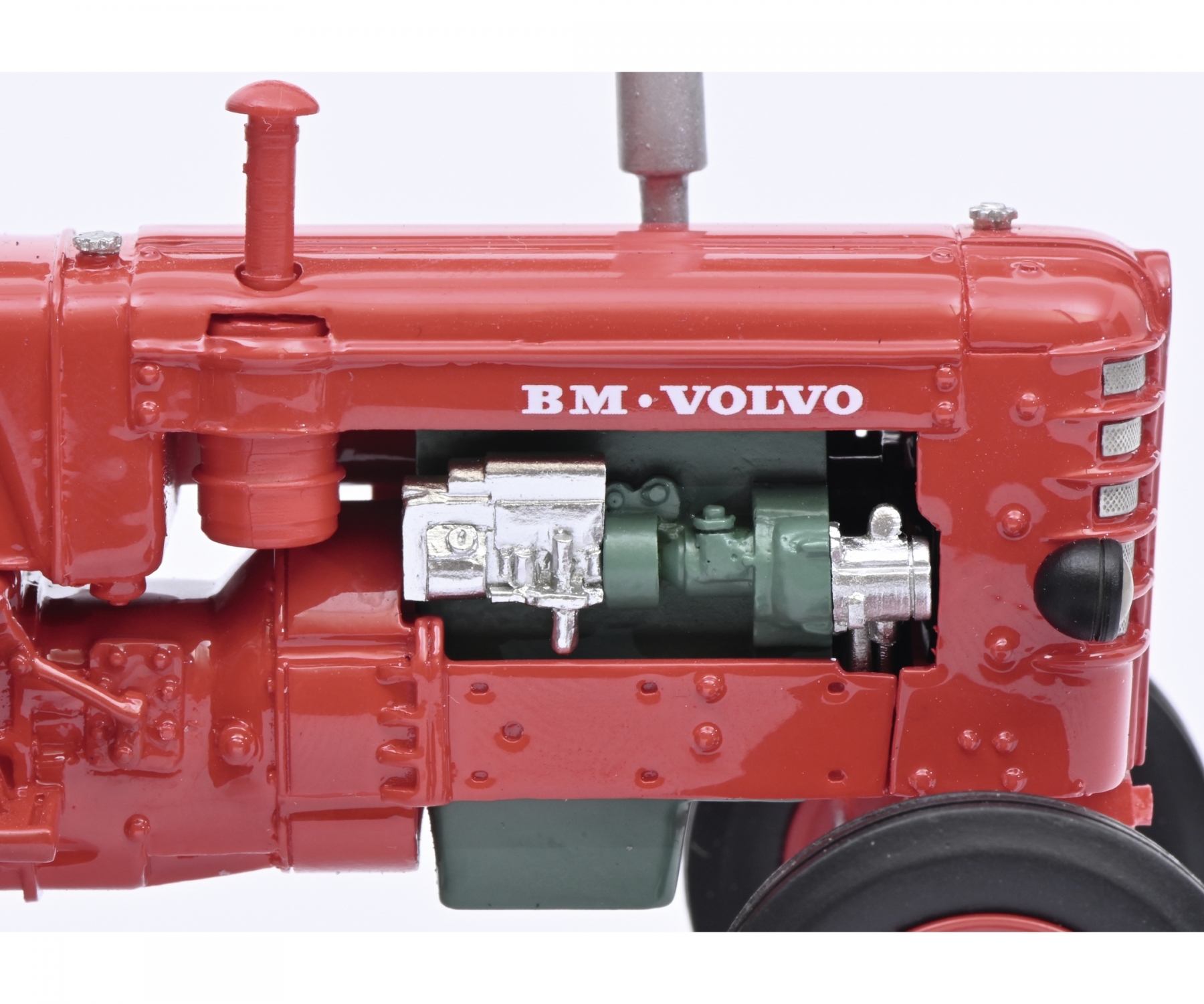 schuco-450917200-3-Volvo-BM-350-Boxer-Traktor-rot-Motor