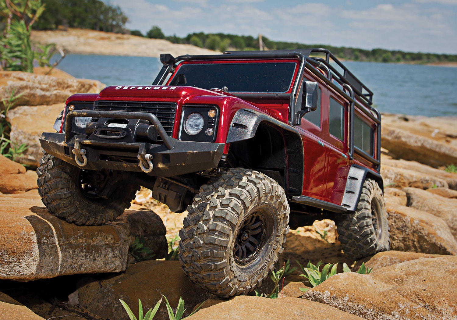 traxxas-82056-4-Red-1-TRX4-Land-Rover-Defender-scale-and-trail-crawler-metallic-rot-mit-Portalachsen traxxas-82056-4-Red-1-TRX4-Land-Rover-Defender-scale-and-trail-crawler-metallic-rot-mit-Portalachsen