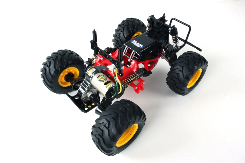 tamiya-58633-4-Blackfoot-Monster-Truck-Pick-Up-2016-Vintage