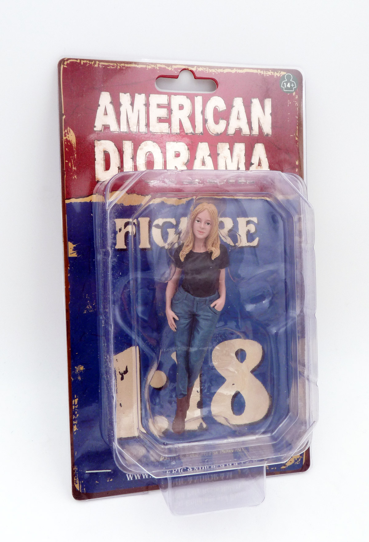 americandiorama-AD38236-1-Rachel-in-Tees-und-Jeans-Werkstatt-Schönheit