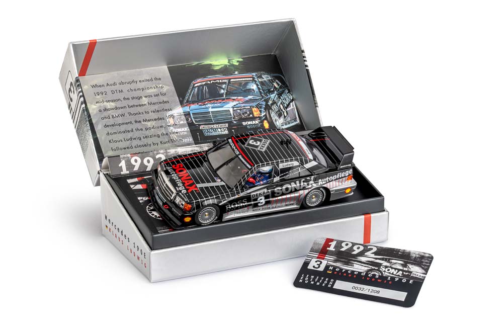 Slot-it-CW25-1-Mercedes-Benz-190E-Evo-II-Sonax-König-Klaus-Ludwig-DTM-Meister-1992-3-Box