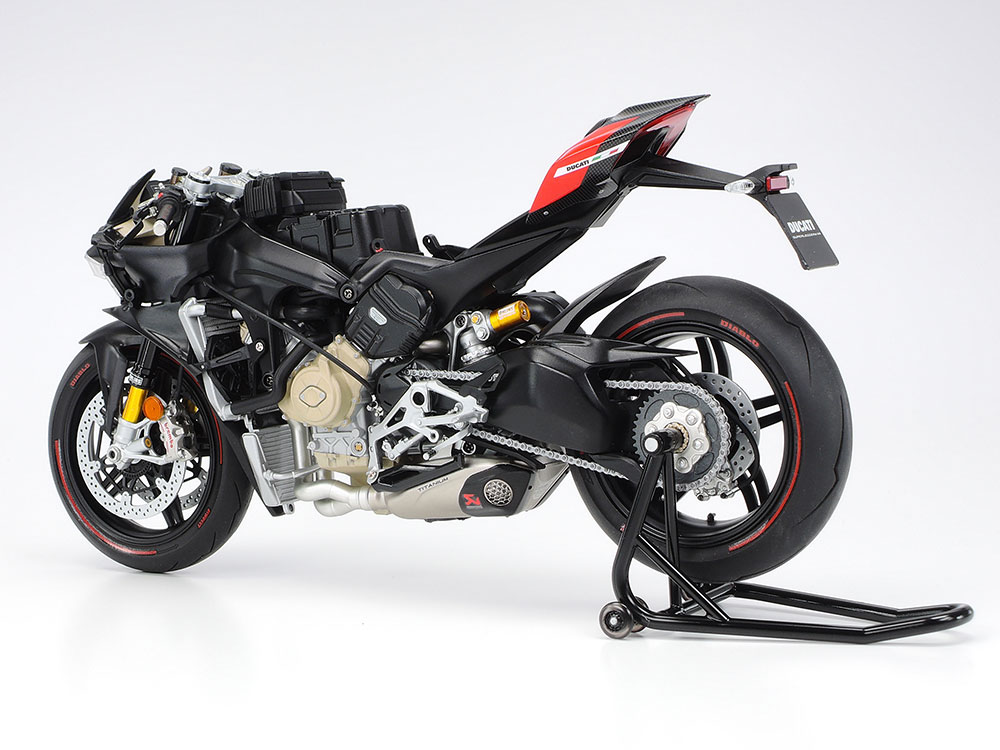 tamiya-14140-4-Ducati-Superleggera-V4-ohne-Verkleidung