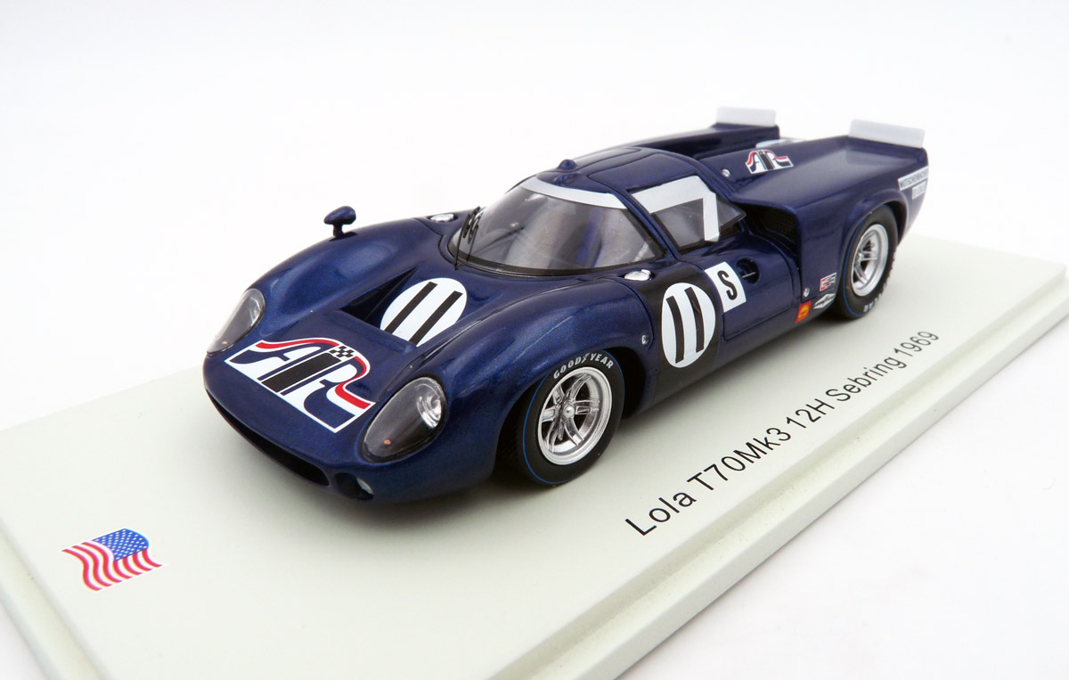 spark-US262-1-Lola-T70-MkIII-GT-Coupé-Lothar-Motschenbacher-Ed-Leslie-American-International-Racing spark-US262-1-Lola-T70-MkIII-GT-Coupé-Lothar-Motschenbacher-Ed-Leslie-American-International-Racing