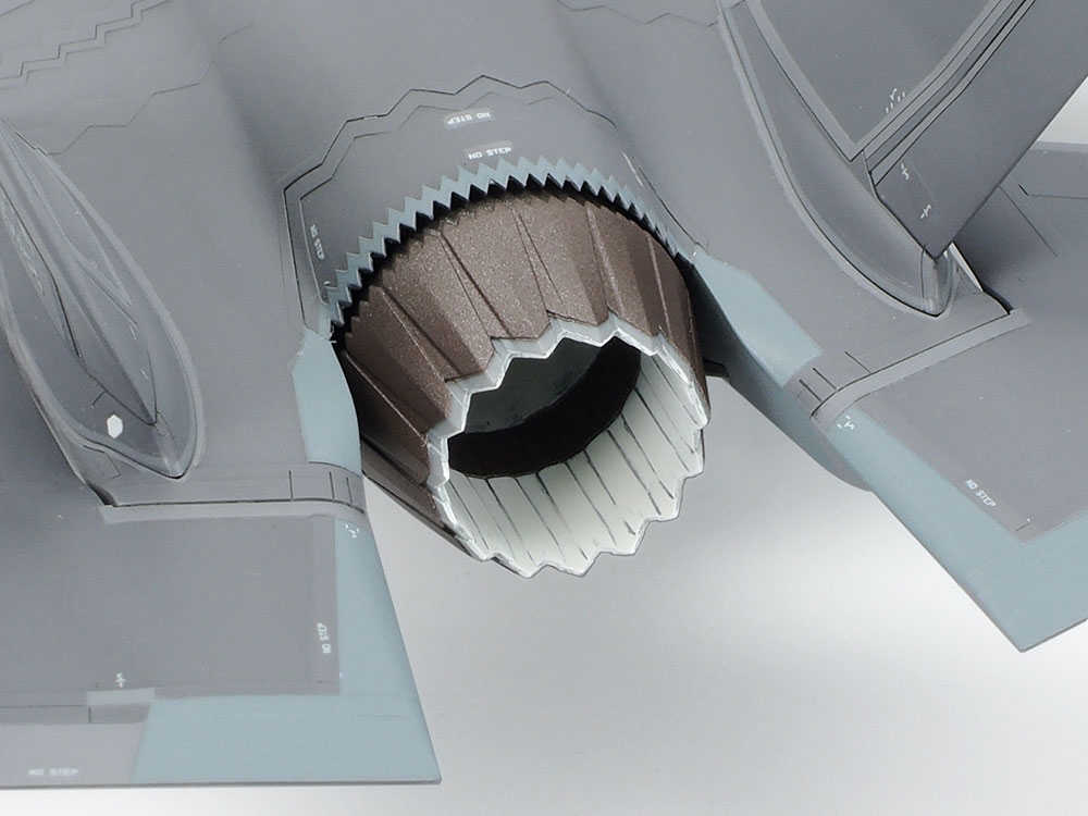 tamiya-60792-6-Lockheed-Martin-F-35A-Lightning-II-Jet