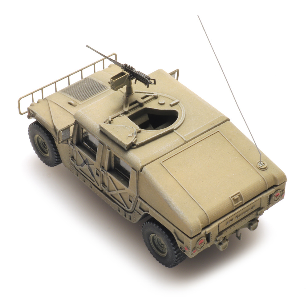 artitec-6870538-2-US-Army-Humvee-Desert-armored-Kaliber-50-MG-Turm-Dachluke