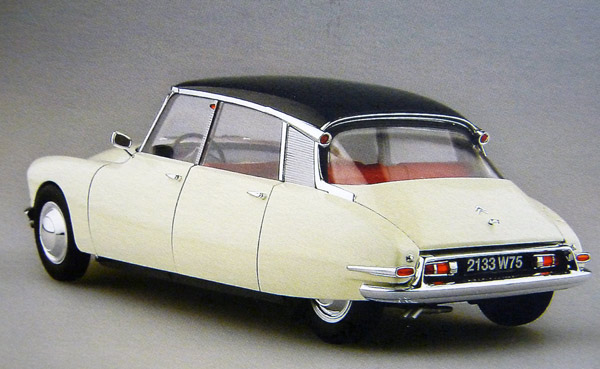 Ebbro Citroen DS19, #25005