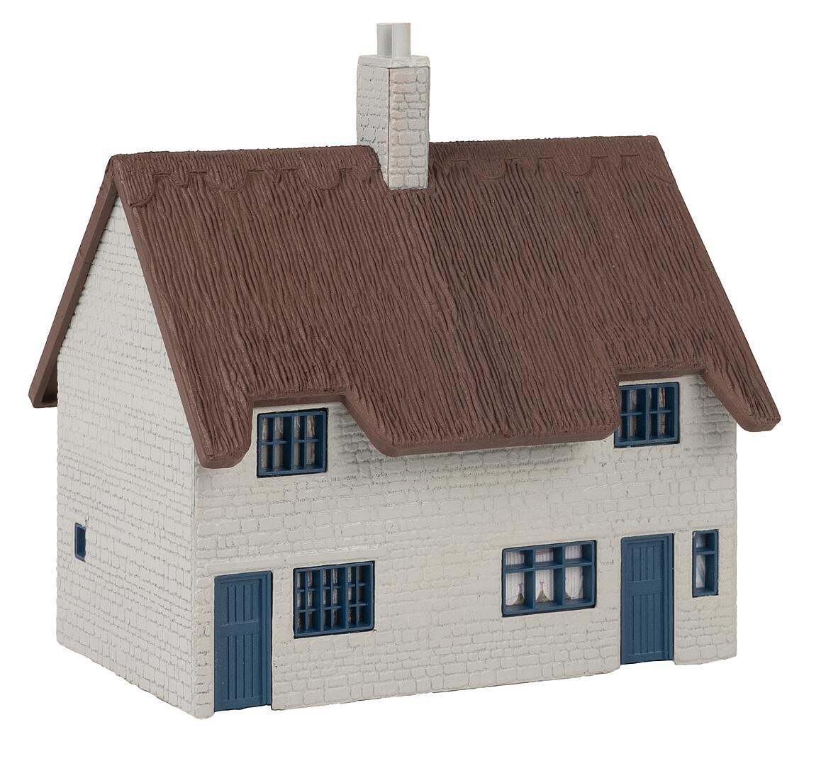 faller-131322-2-Wohnhaus-mit-Strohdach