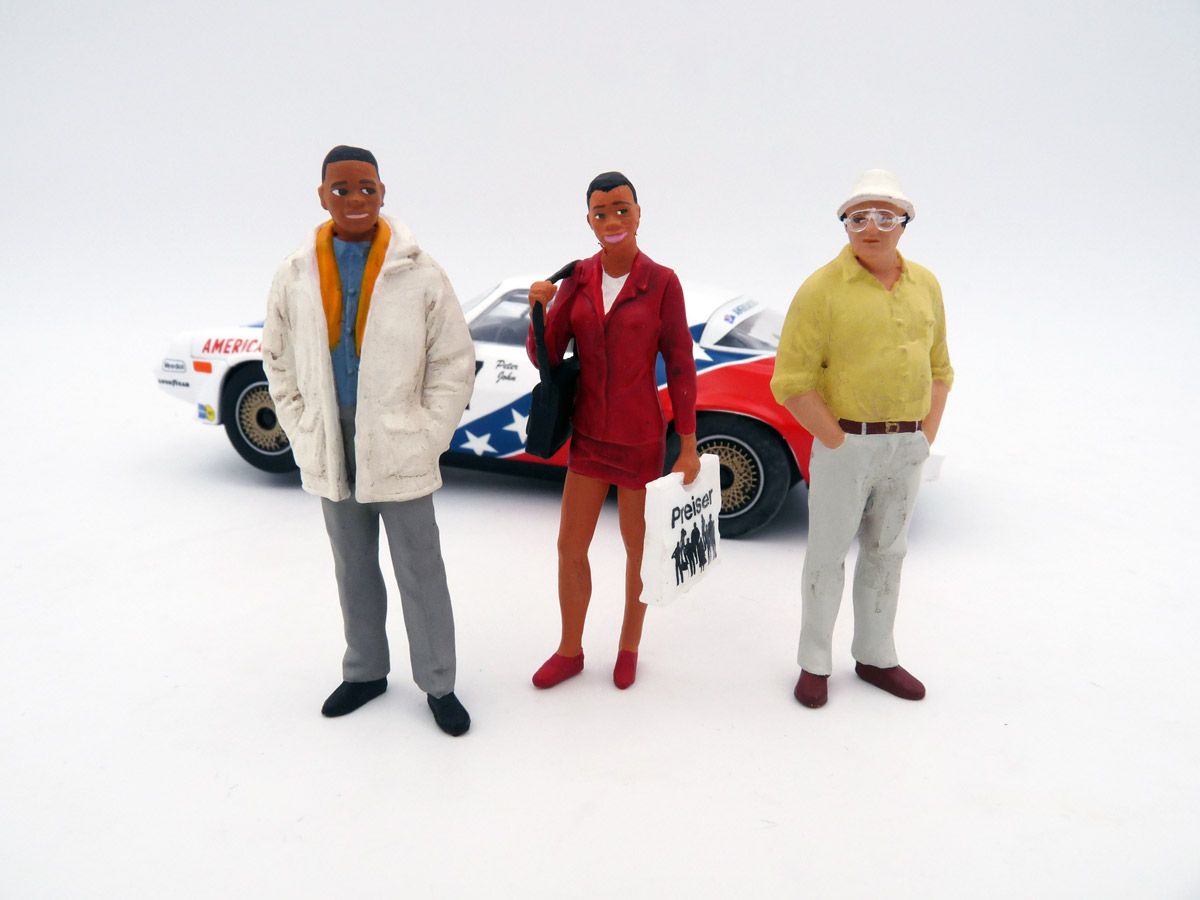 preiser-63076-1-Passanten-Industriekunden-VIP-Gäste-Autorennen-vorne preiser-63076-1-Passanten-Industriekunden-VIP-Gäste-Autorennen-vorne