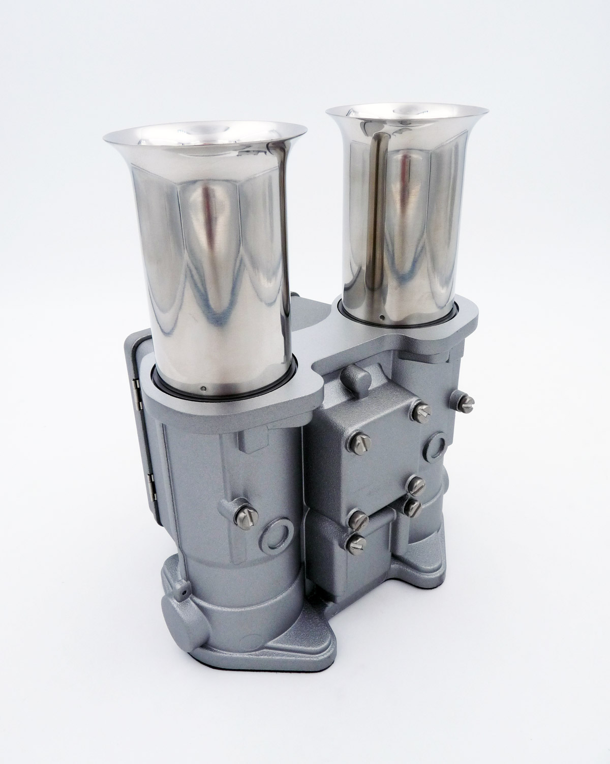autoart-40149-5-Carburetor-salt-and-pepper-shaker-advanced-version-Doppelvergaser-Salz-und-Pfefferstreuer-aluminium-die-cast-Schwimmerkammer autoart-40149-5-Carburetor-salt-and-pepper-shaker-advanced-version-Doppelvergaser-Salz-und-Pfefferstreuer-aluminium-die-cast-Schwimmerkammer