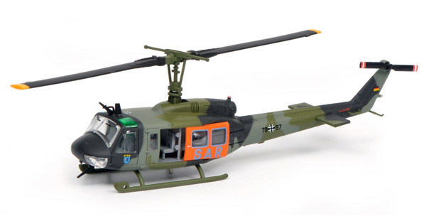 schuco-452643200-Bell-UH-1D-SAR