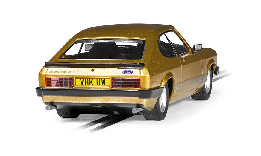 Scalextric-C4642-4-The-Professionals-Ford-Capri-Mk-III-twin-pack-Doppelset-gold-hinten