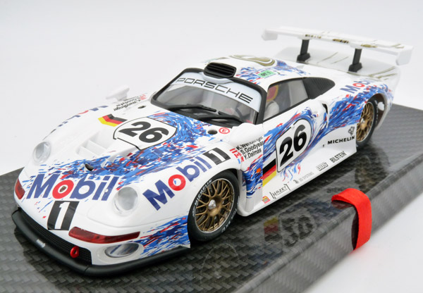 brm-044-1-Porsche-911-GT1-Le-Mans-1996-26