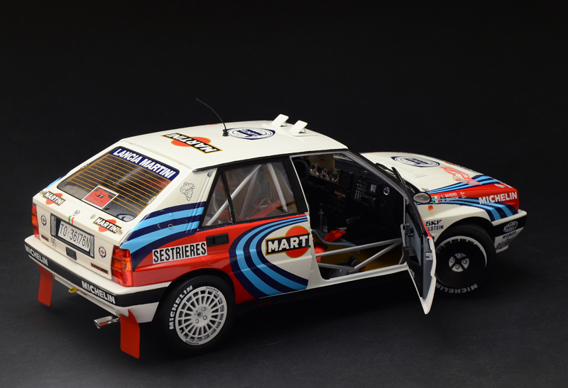 italeri-4709-3-Lancia-Delta-HF-Integrale-16v-Works-Car-Rallye-Monte-Carlo-1990-1-7