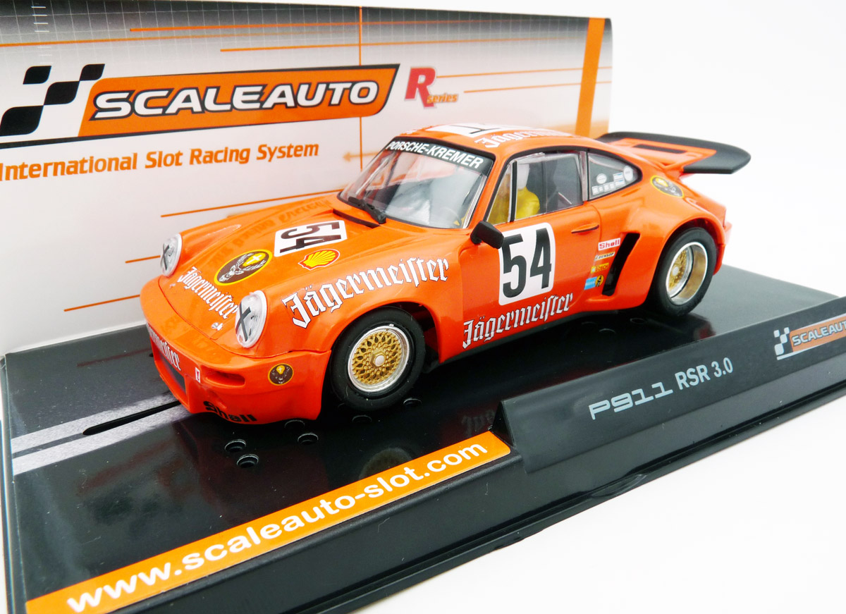Scaleauto-SC-6122R-1-Porsche-911-RSR-3-0-Kremer-Racing-1000km-Nürburgring-1975-54-Kelleners-Heyer-Wollek-vorne