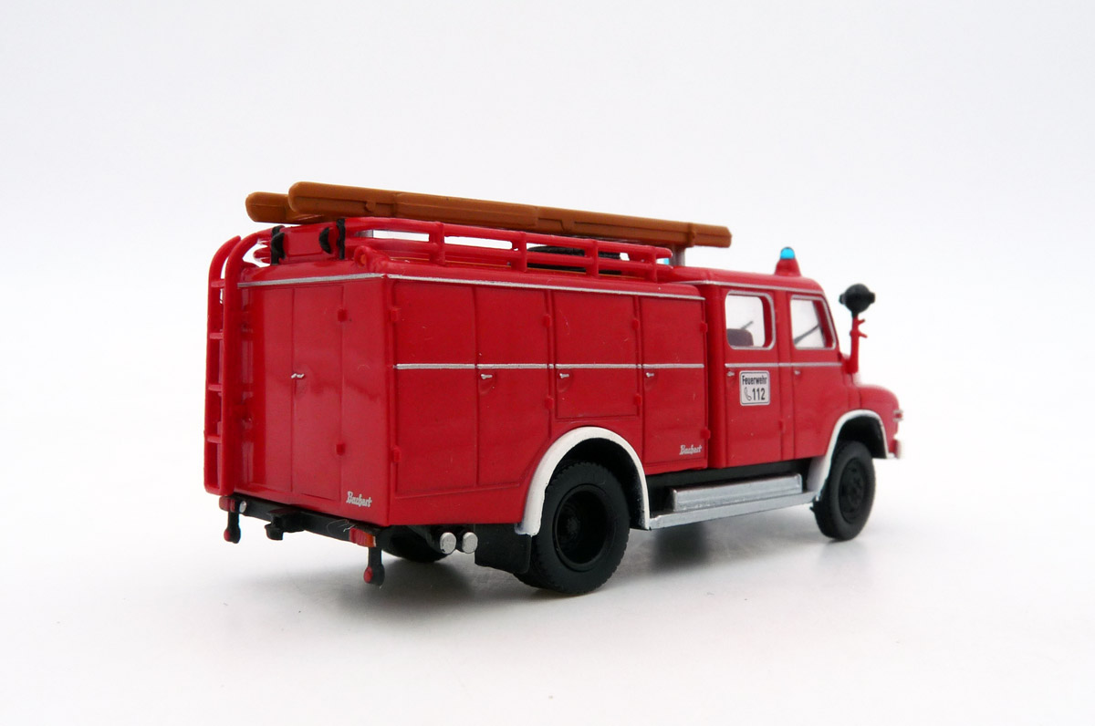 brekina-45131-2-MAN-450-HA-TLF-16-rot-weiß-Freiwillige-Feuerwehr-Stehleiter