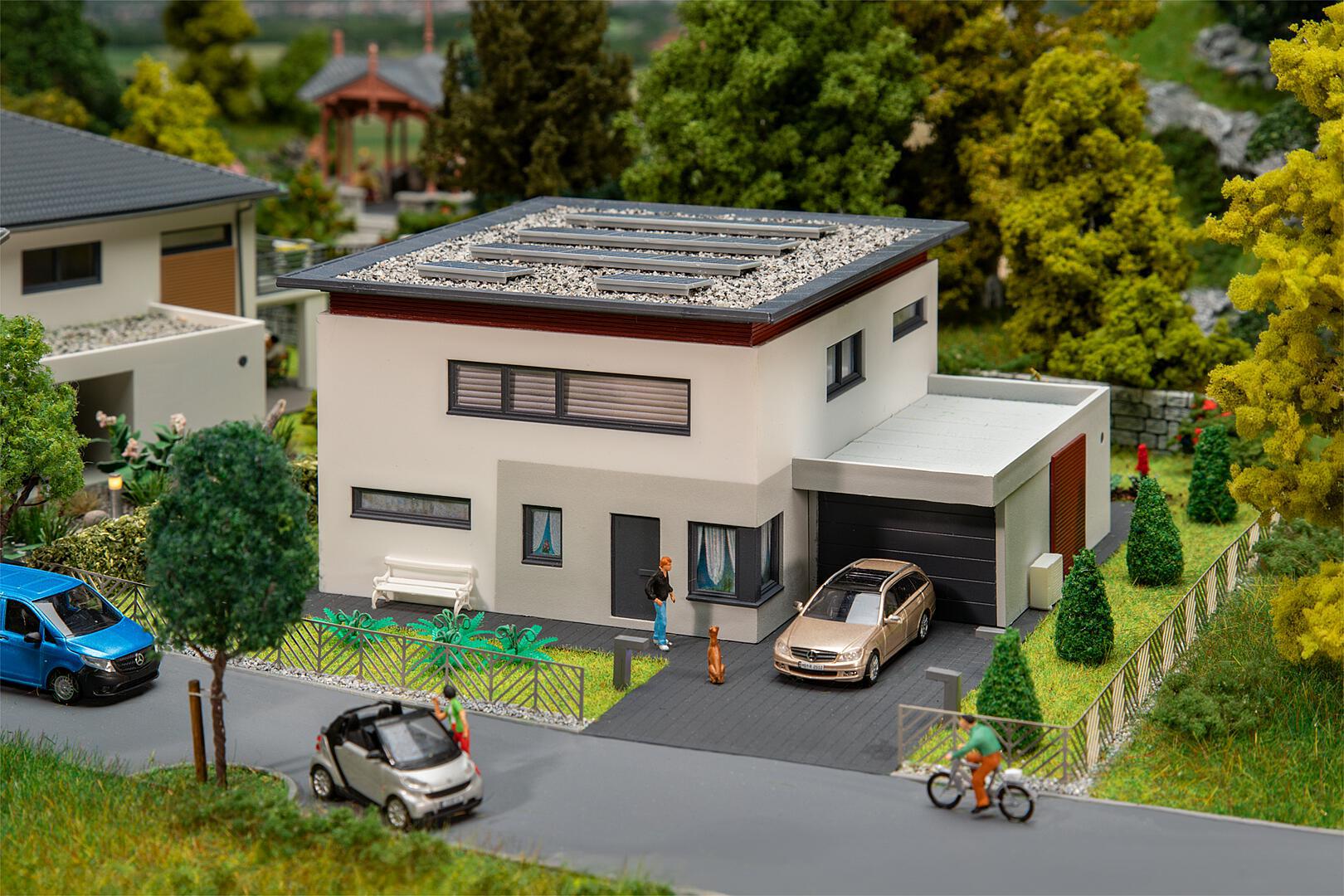 faller-130638-1-WeberHaus-Villa-moderne-Architektur-Flachdach