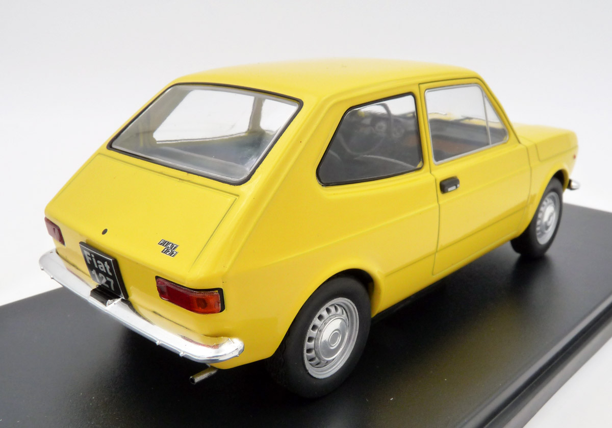whitebox-WB124109-2-Fiat-127-gelb