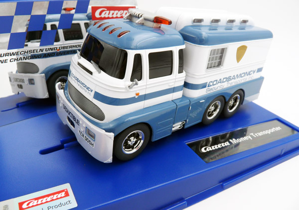 carrera-20030997-Money-Transporter-Truck-Geldtransporter-Kurierdienst