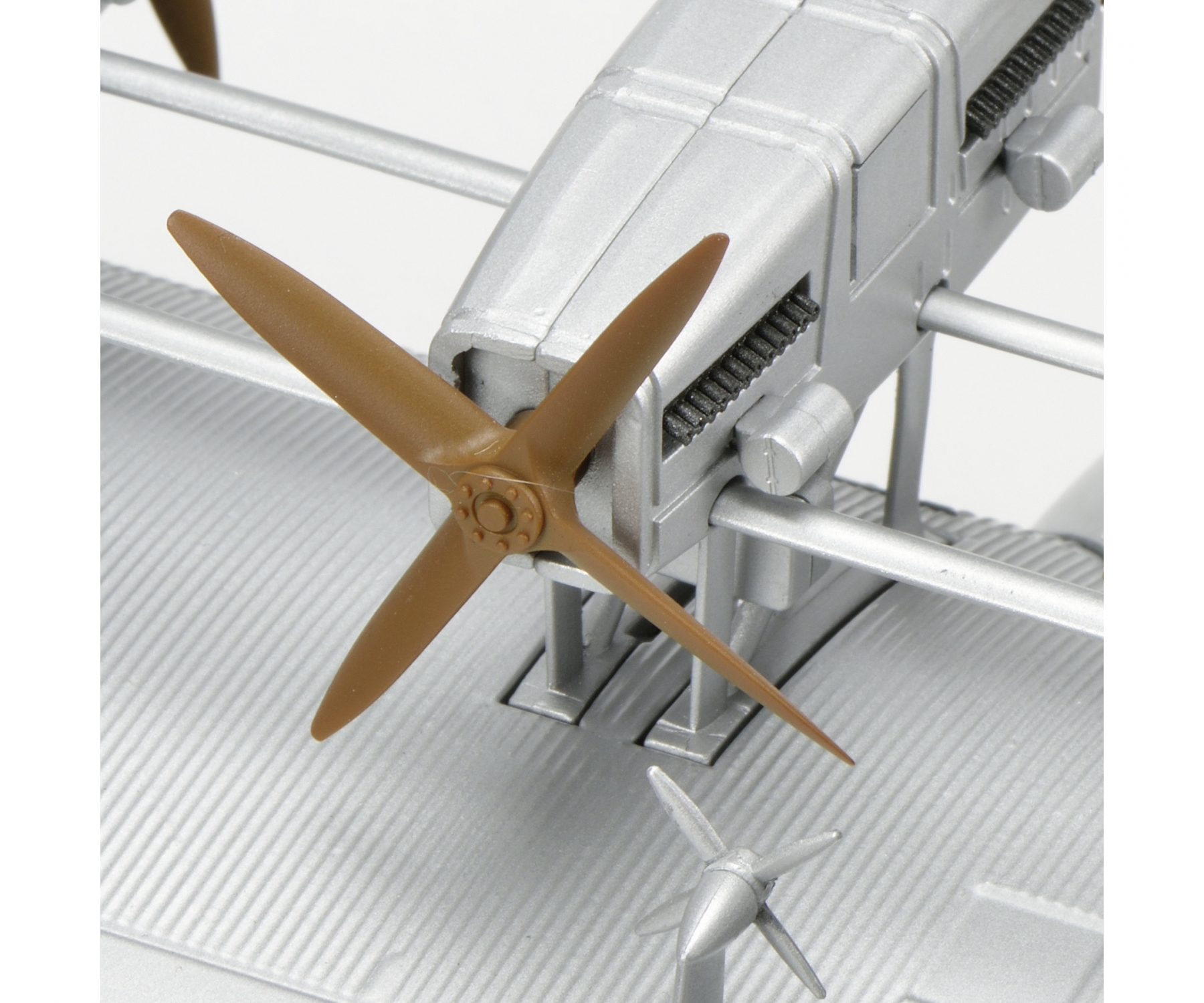 schuco-403552100-3-Dornier-Do-X-Flugboot-1929-Flugmotor schuco-403552100-3-Dornier-Do-X-Flugboot-1929-Flugmotor