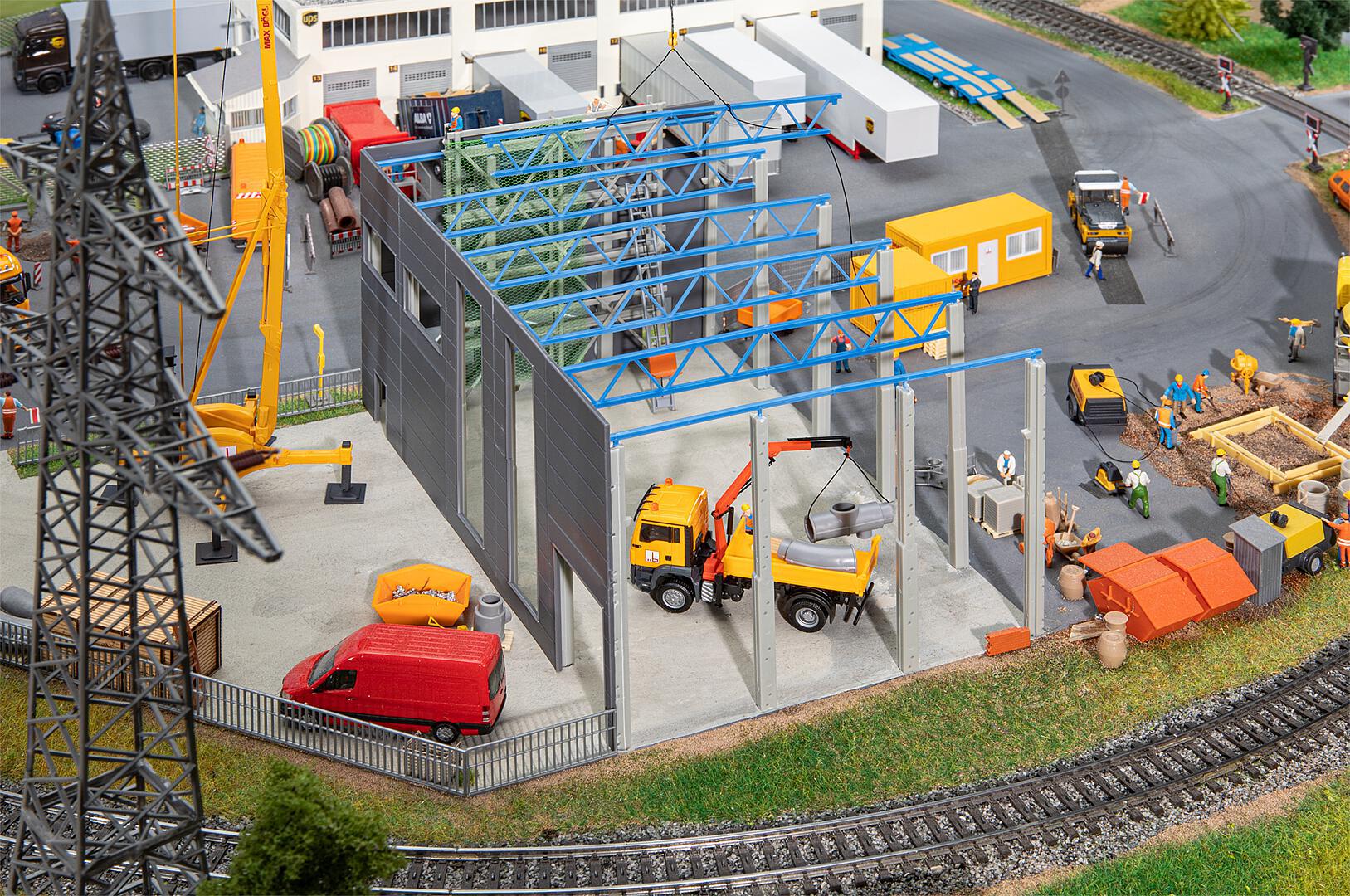 faller-130892-1-Industriehalle-im-Bau-Systembau-Rohbau faller-130892-1-Industriehalle-im-Bau-Systembau-Rohbau