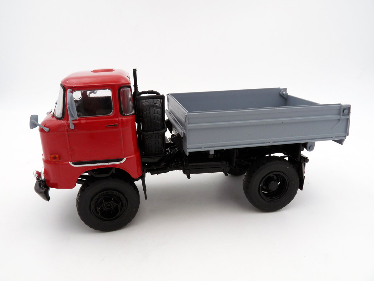 Schuco-32U00002-3-IFA-W50-Kipper-rot-grau-DDR-LKW-VEB-Industrieverband-Fahrzeugbau-Ludwigsfelde