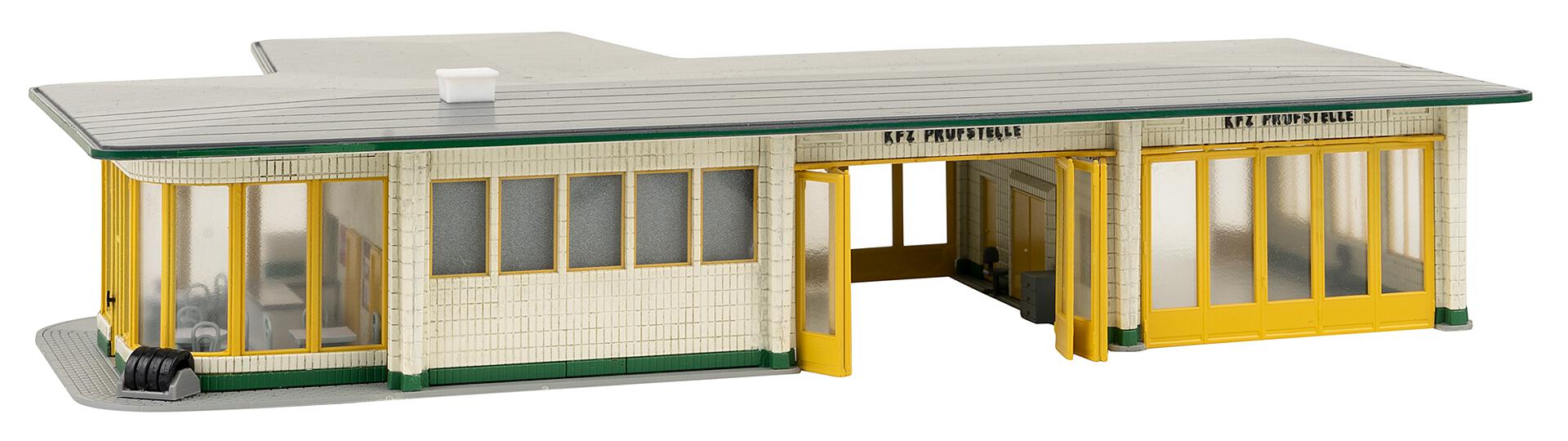 faller-130592-3-Große-BP-Tankstelle-50er-60er-70er-Jahre-Retro-Freilandmuseum