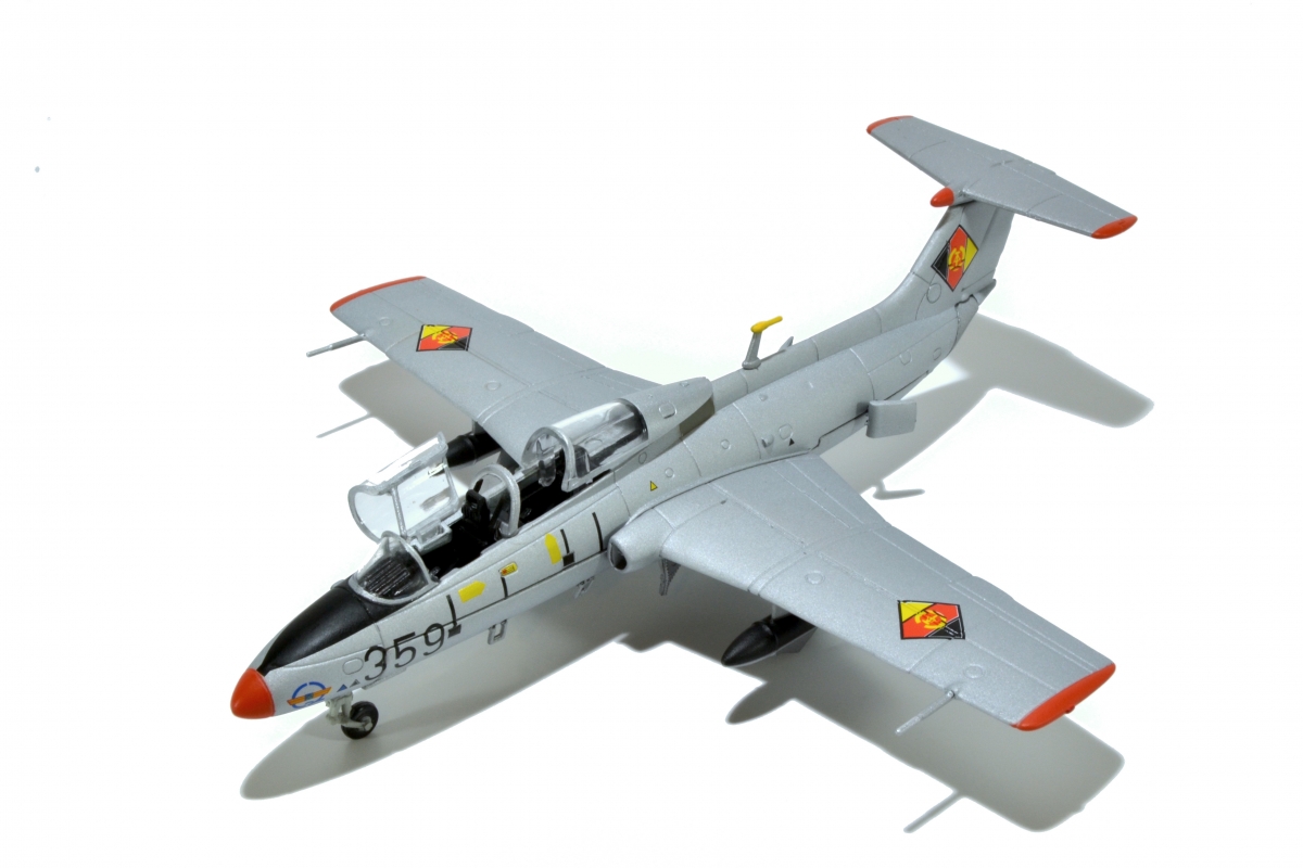 modelyletadel82MLCZ7217-1-Aero-L-29-Delfin-No-359-LSK-Leander-Ratz-Bautzen-1966-DDR