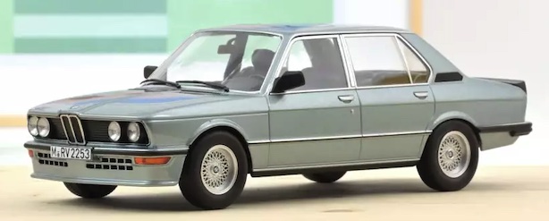 norev-183269-1-BMW-M535i-saphirblau-metallic-1980-E12