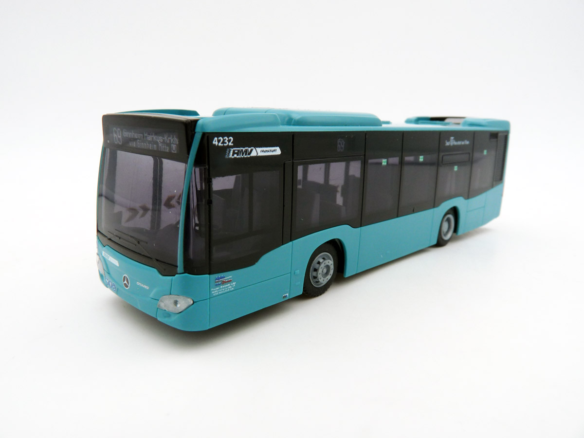 Rietze-67970-1-Mercedes-Benz-Citaro-K-12-traffiq-Frankfurt-am-Main-Ginnheim-Markus-Krankenhaus-vorne