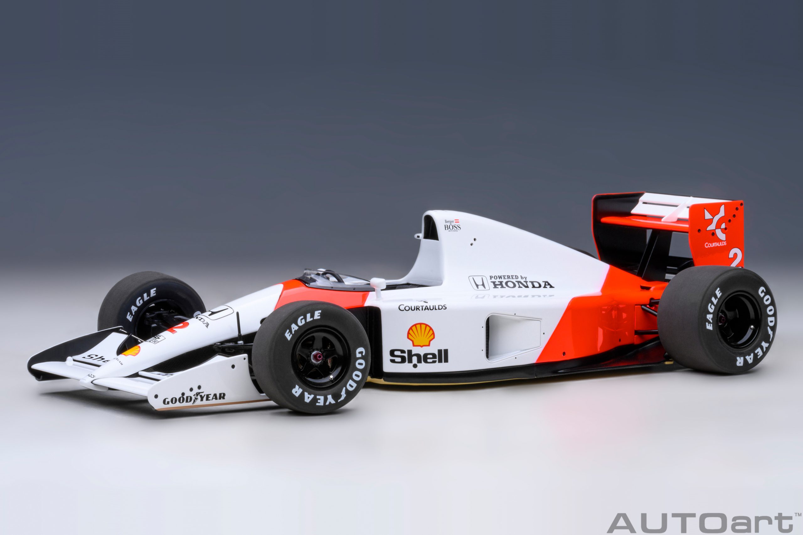 autoart-89152-1-McLaren-Honda-MP4-6-Gerhard-Berger-Japanese-GP-1991-white-version-decals