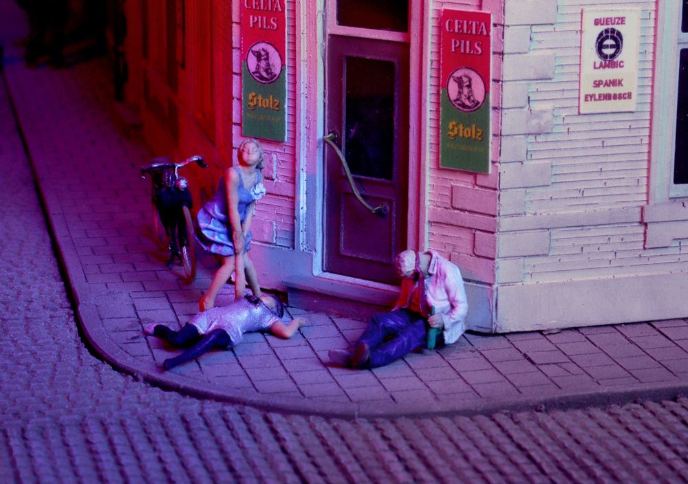 artitec-5870107-3-Sternhagel-voll-betrunkene-Menschen-Partyvolk-Alkis artitec-5870107-3-Sternhagel-voll-betrunkene-Menschen-Partyvolk-Alkis