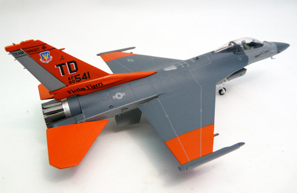 Witty Wings QF-16 Victim Viper, #WTW-72-010-032