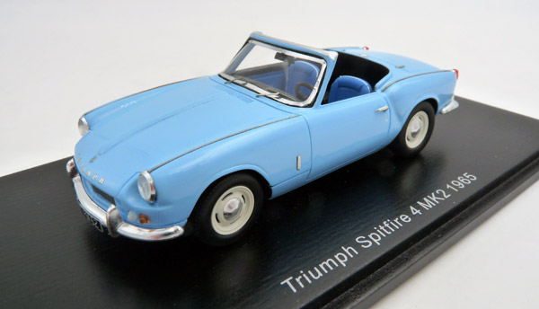 spark-S2472-1-Triumph-Spitfire-4-Mk2-1964-hellblau