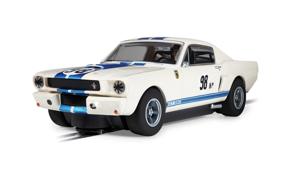 Scalextric-C4619A-4-Ken-Miles-triple-car-set-Ford-Mustang-Shelby-GT