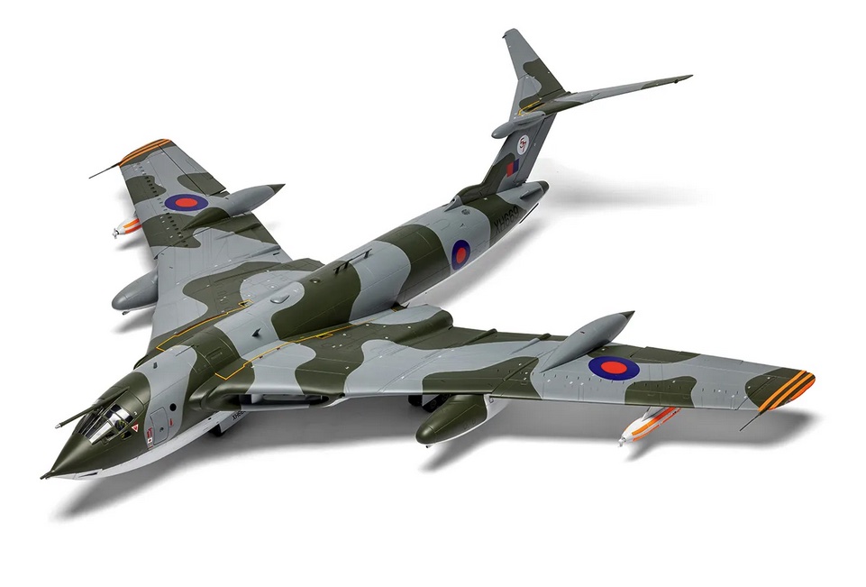 Airfix-A12009-4-Handley-Page-Victor-K2-SR2-Operation-Black-Buck-Ascension-Island