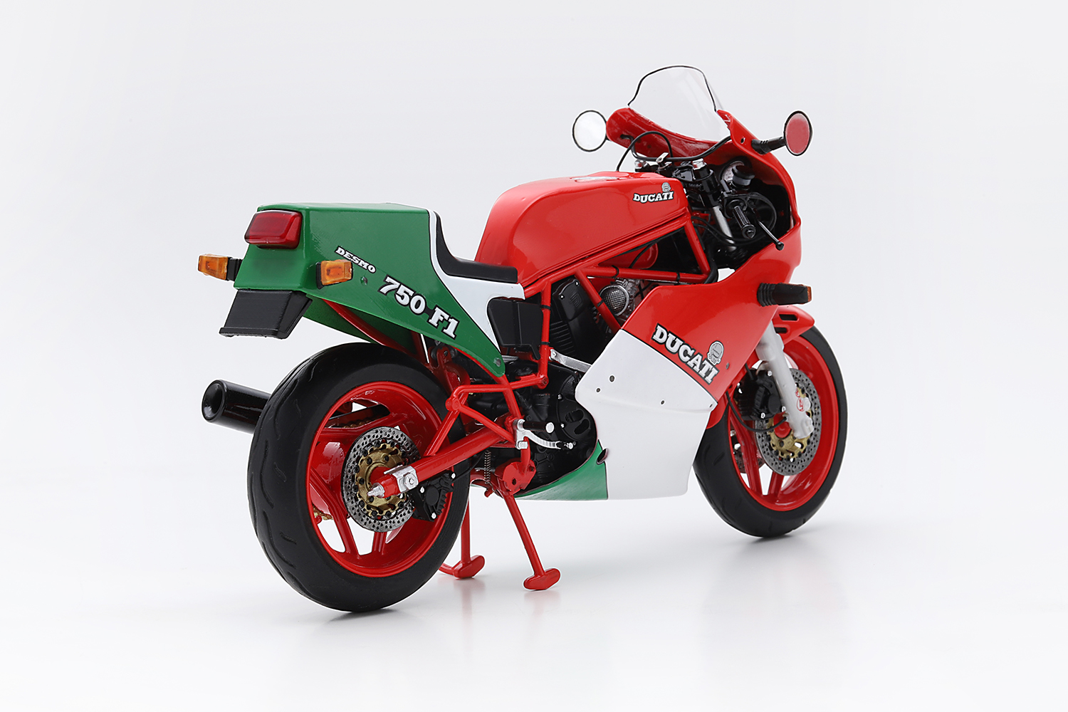 true-scale-miniatures-TSMMMC0014-3-Ducati-750-F1-1985-tricolore-Superbike-Desmo