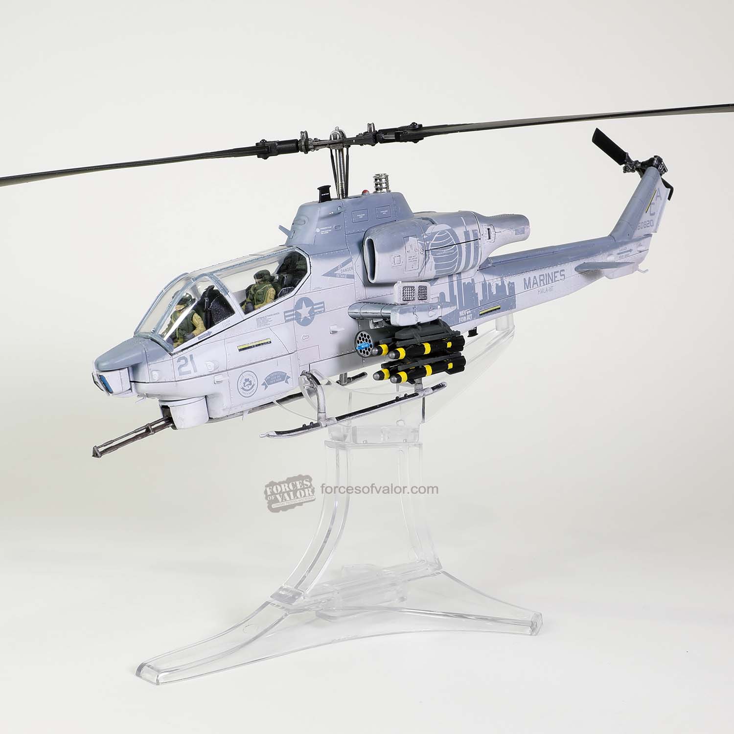 forcesofvalor-FOV-820004A-2-2-US-Marine-Corps-Bell-AH-1W-Whiskey-Cobra-Helicopter-NTS-911-tribute-scheme-Camp-Bastion