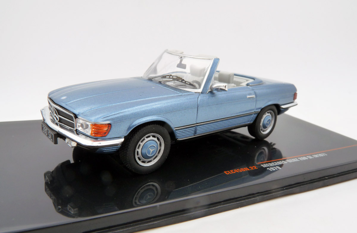 ixo-CLC458N22-1-Mercedes-Benz-280-SL-R107-blau-metallic-1979