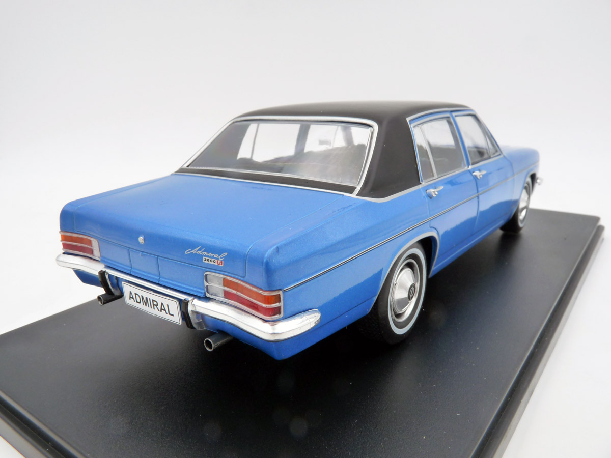 whitebox-WB124085-O-3-Opel-Admiral-B-Limousine-blau-metallic