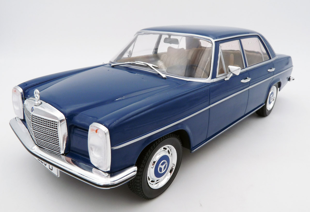 model-car-group-MCG18123-1-Mercedes-Strich-Acht-Limousine-dunkelblau-W115 model-car-group-MCG18123-1-Mercedes-Strich-Acht-Limousine-dunkelblau-W115