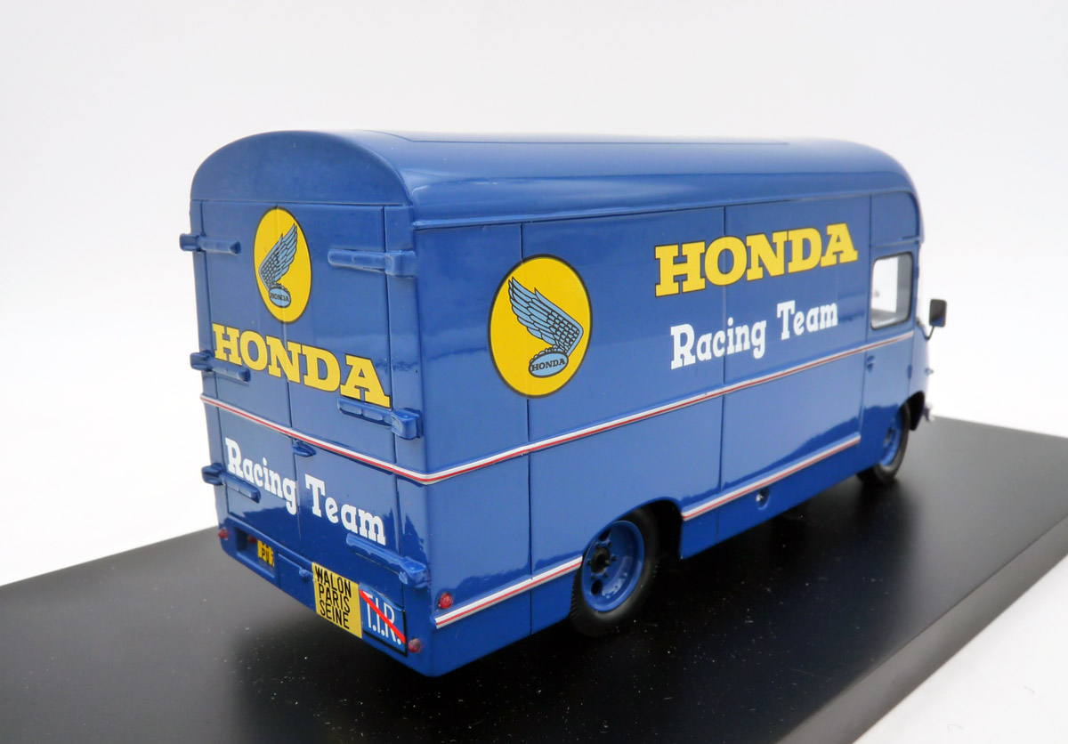 spark-S5950-3-Honda-Racing-Team-Werksteam-Renntransporter-1964-blau-heck